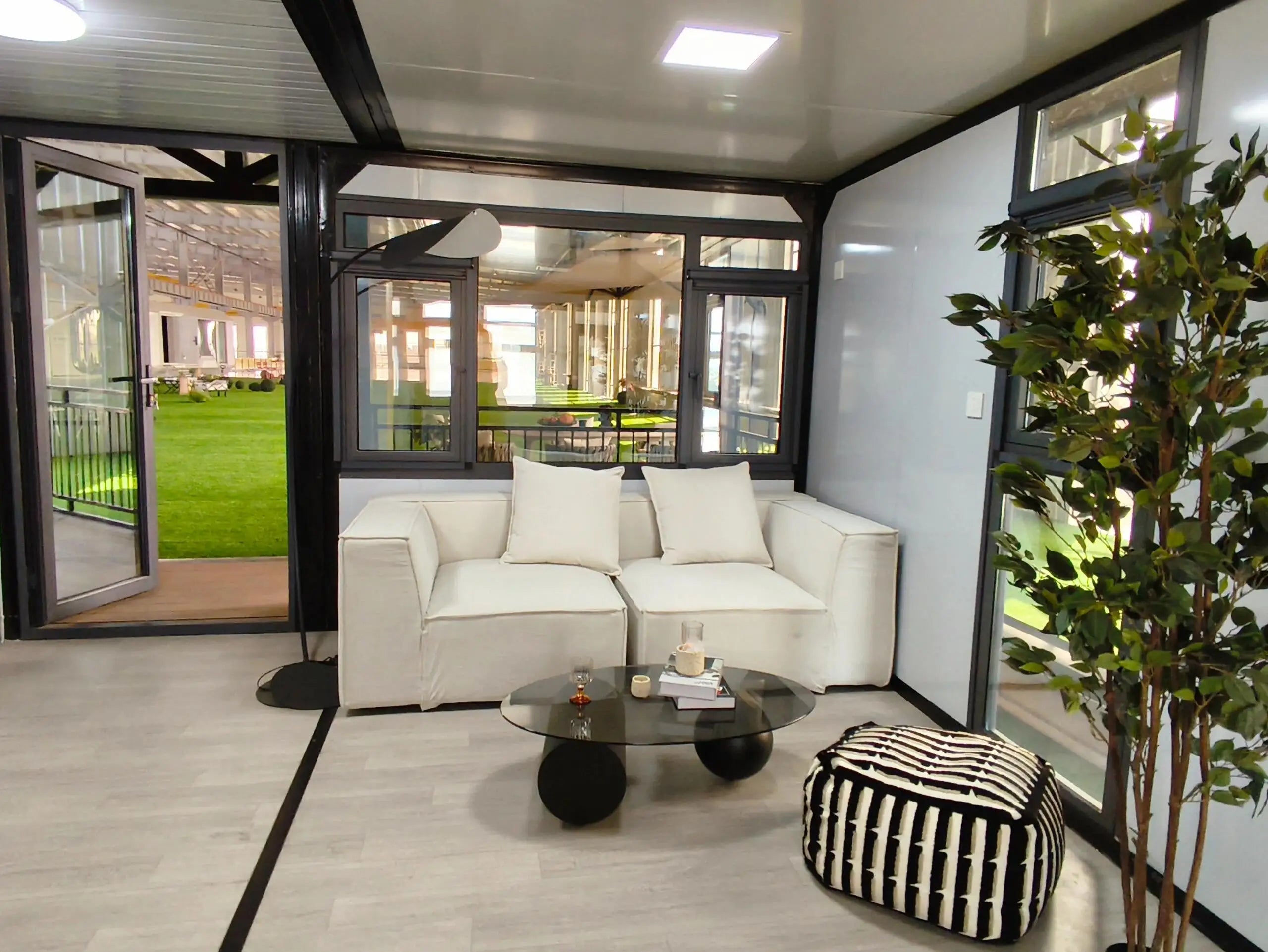 20ft/40ft Expandable Steel Container Home | Luxury Modular Tiny Villa, Portable Prefabricated House with 1-4 Bedrooms